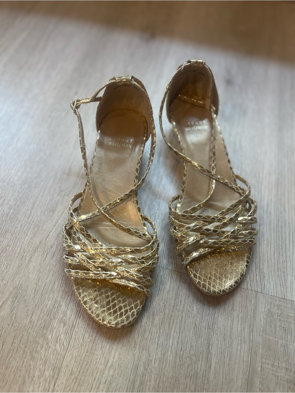 Stuart Weitzman Elegant Gold Strappy Women's sandals.  6 1/2